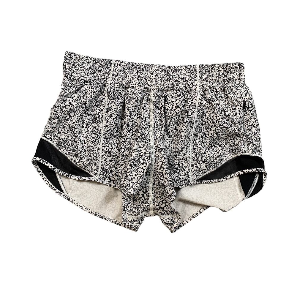 Lululemon Shorts Womens 6 White Black Hotty Hot Inner Liner Sheer Panels *READ